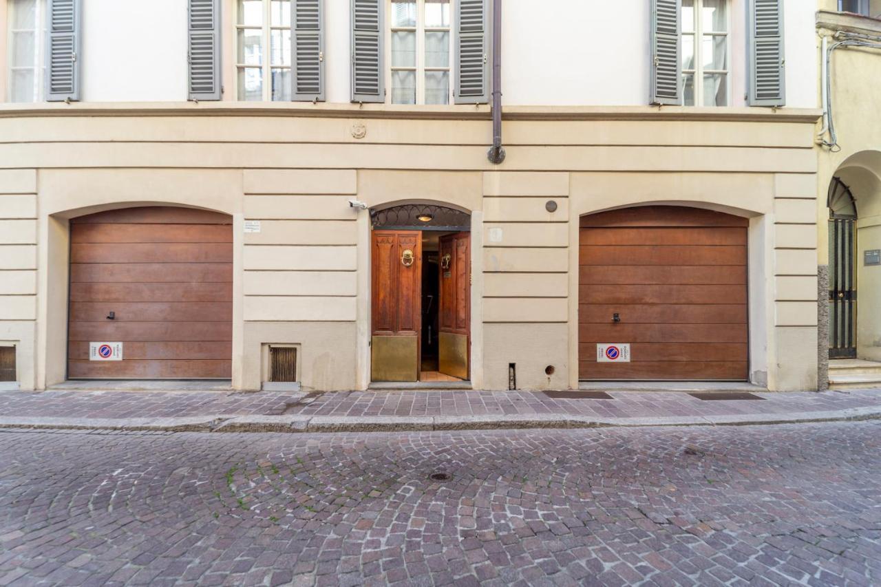 Parrot House - Casa In Centro A Parma Lägenhet Exteriör bild
